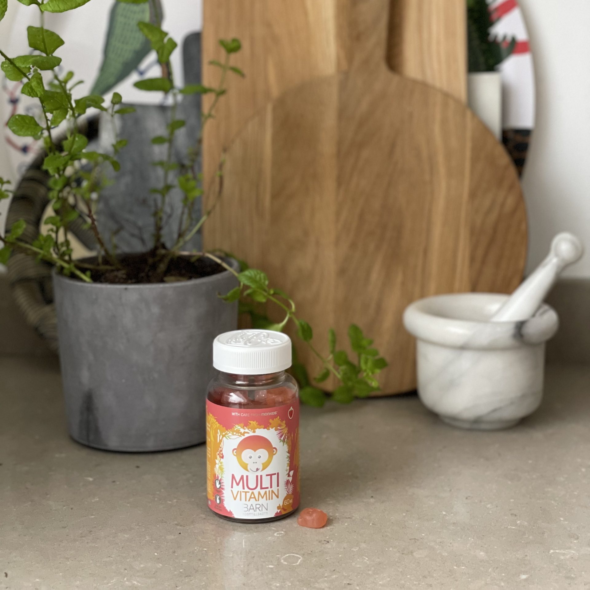 Multivitamin för barn med god smak av jordgubb